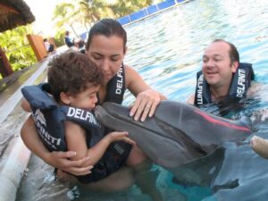 PROGRAMA FAMILIAR DELFINES